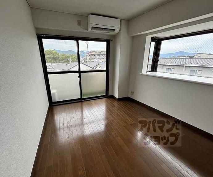 【アーバン四条梅ノ宮】間取