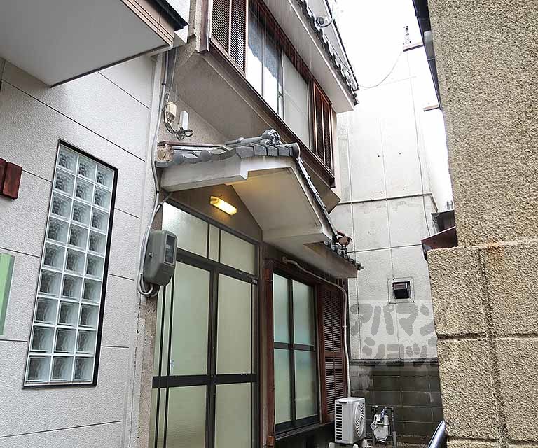 西新屋敷上之町貸家