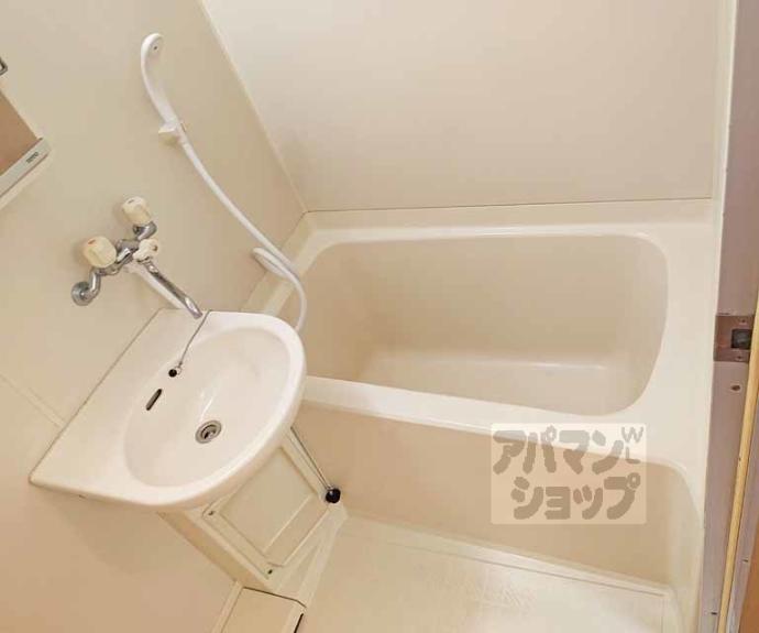 【サンヴェール深草】間取