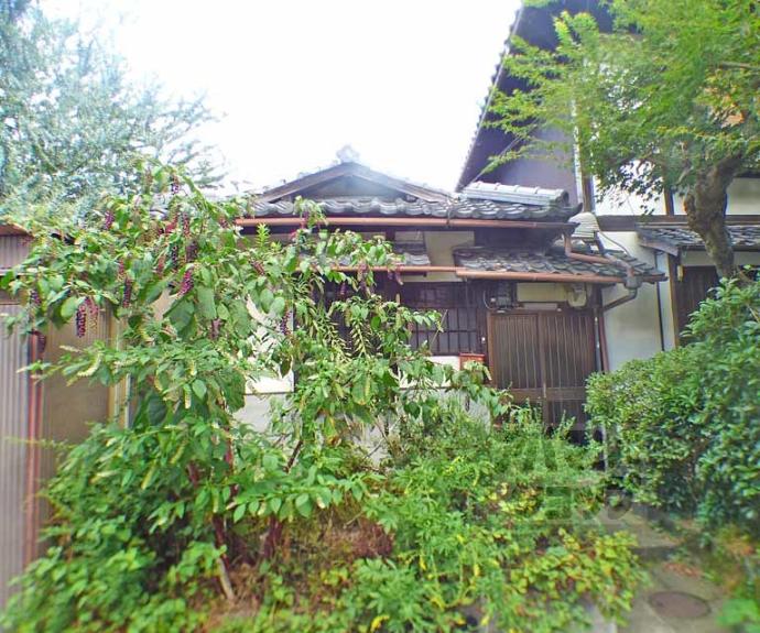 【鹿ケ谷西寺ノ前町１６貸家】間取