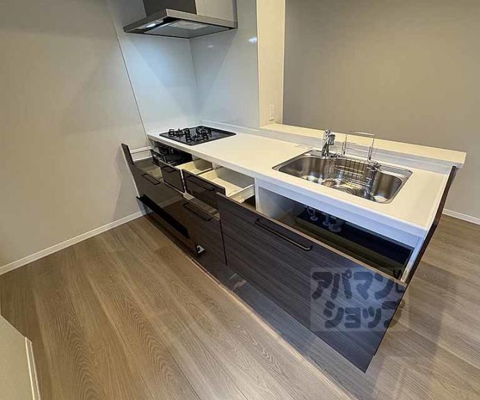 【シャーメゾン ライズ One】間取