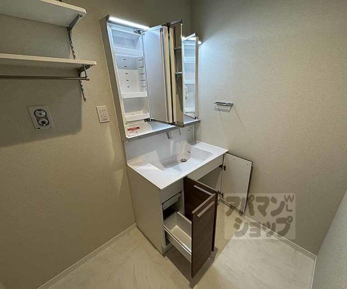 【シャーメゾン ライズ One】間取