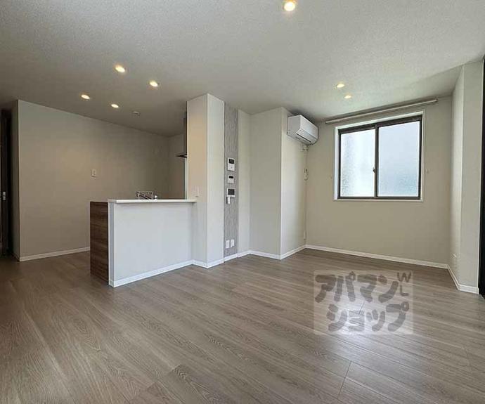 【シャーメゾン ライズ One】間取