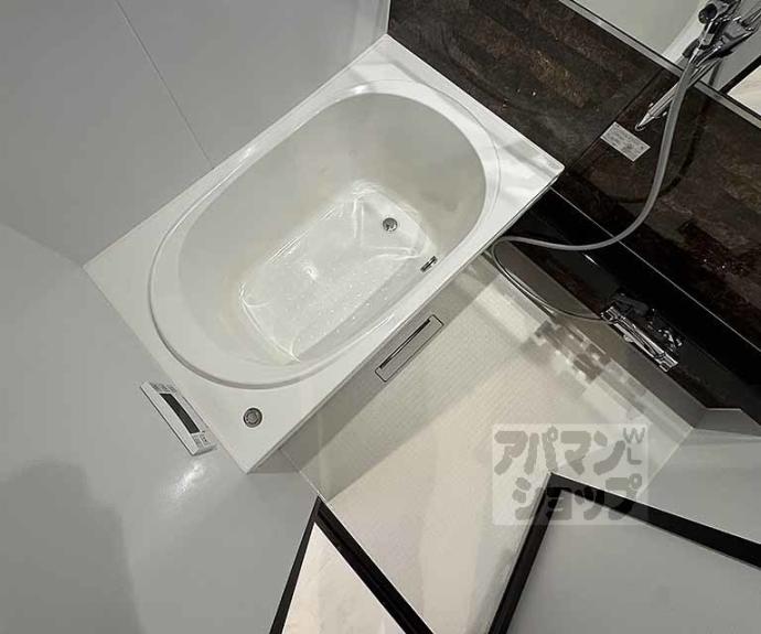 【シャーメゾン ライズ One】間取