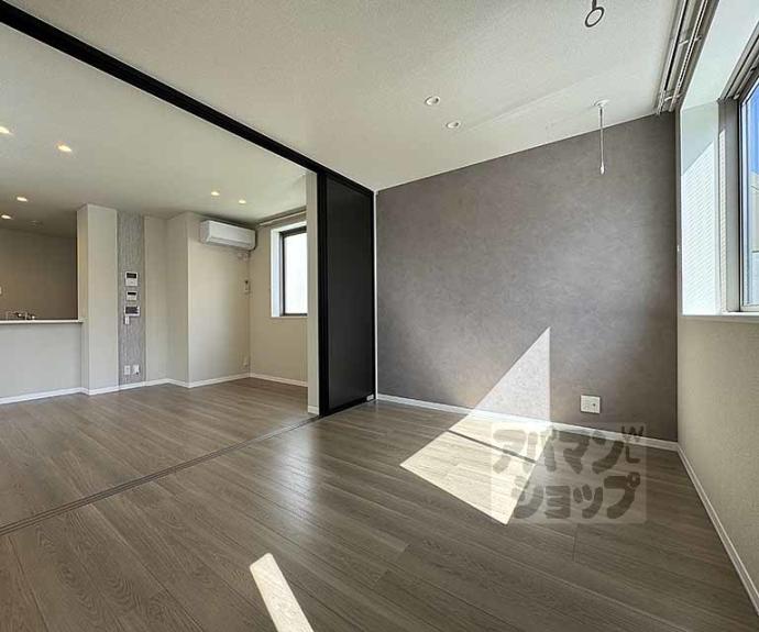 【シャーメゾン ライズ One】間取