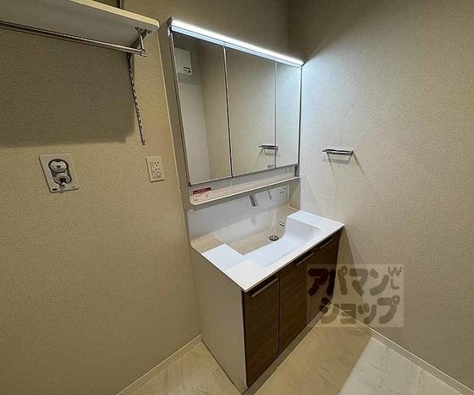 【シャーメゾン ライズ One】間取