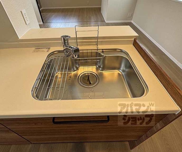 【シャーメゾン ライズ One】間取