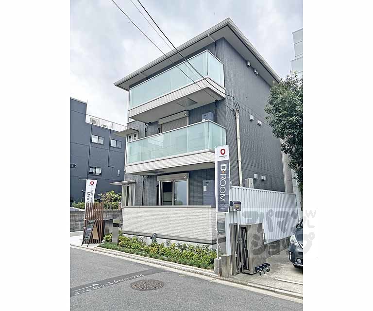 コートセブンエイト