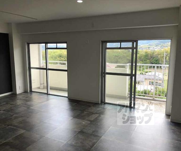 【ロイヤルハイツ高塚Ⅱ】間取