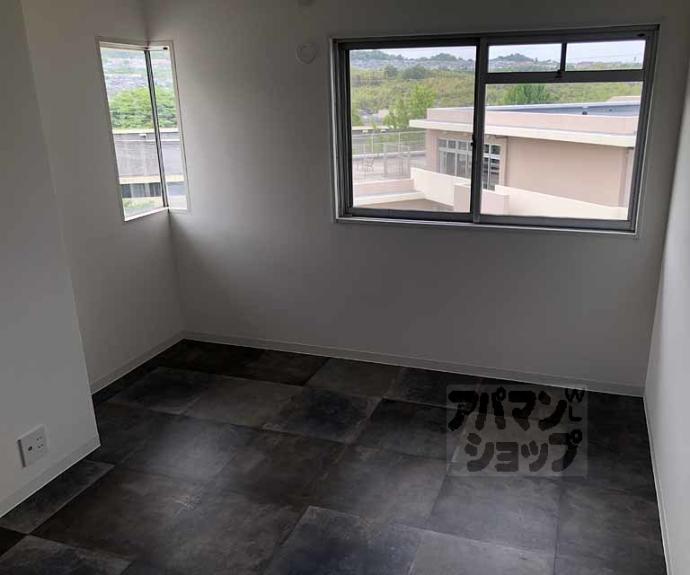 【ロイヤルハイツ高塚Ⅱ】間取