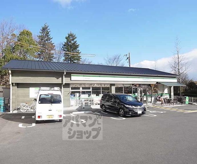 【御陵大枝山町３丁目貸家】間取