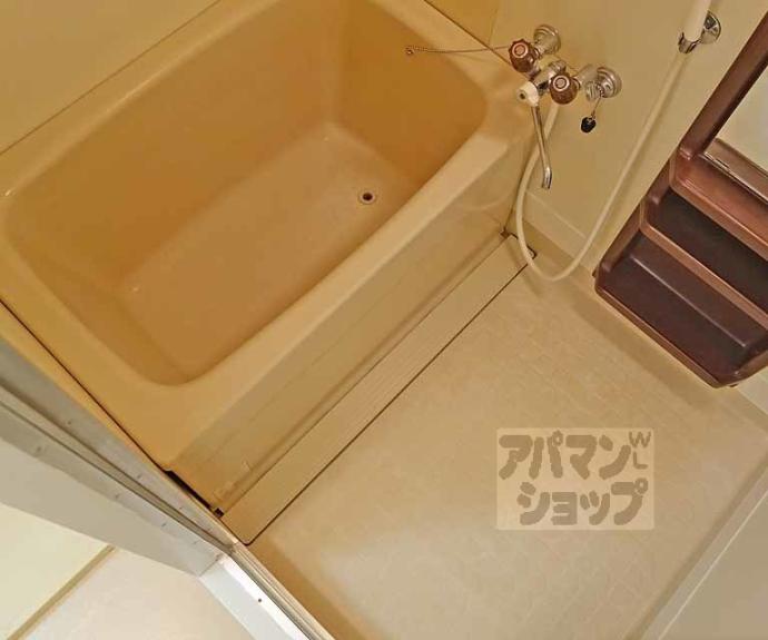 【ファミーユ桂】間取