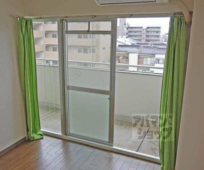 【ファミーユ桂】間取