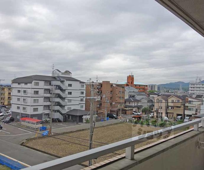 【ファミーユ桂】間取