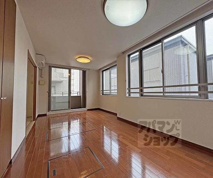 【ルネス・ピース四条烏丸】間取