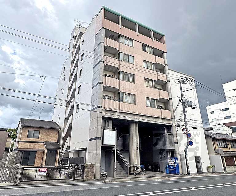 バッカス・サカエ