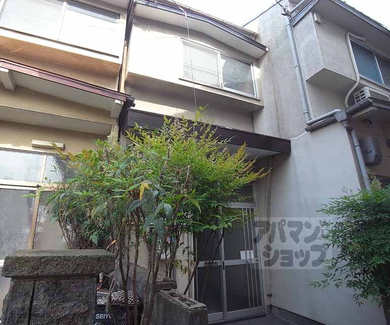 小山南溝町貸家