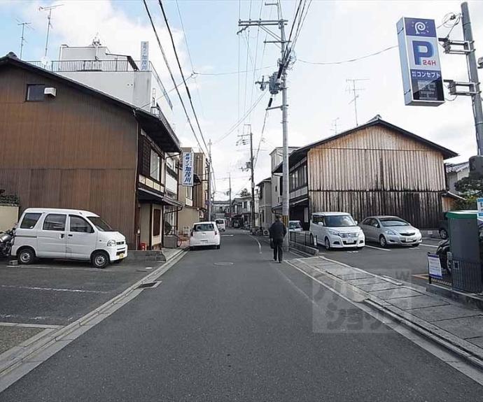 【シャーメゾン鞍馬口】間取