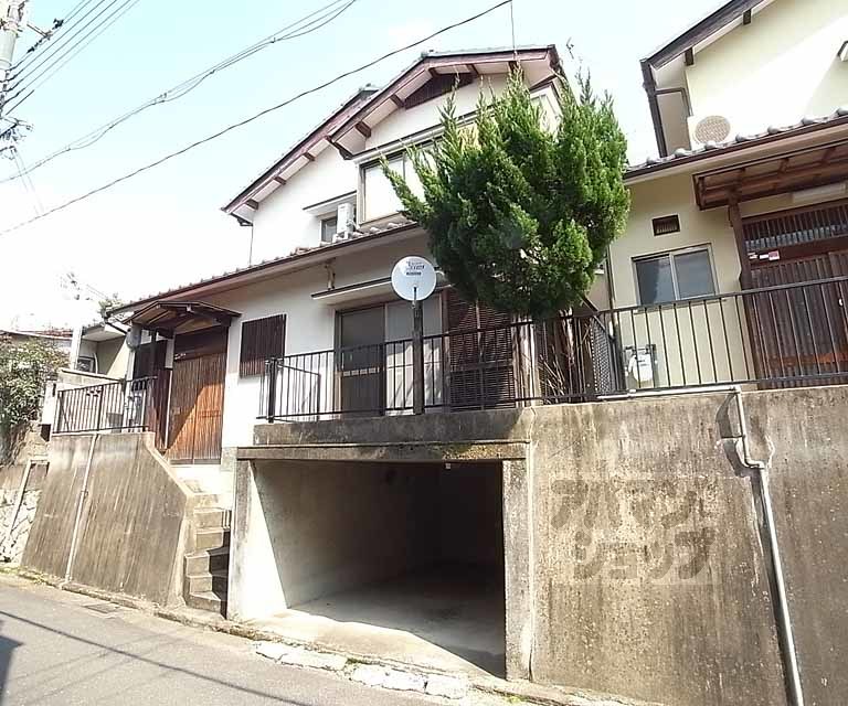 出雲路俵町４－４貸家