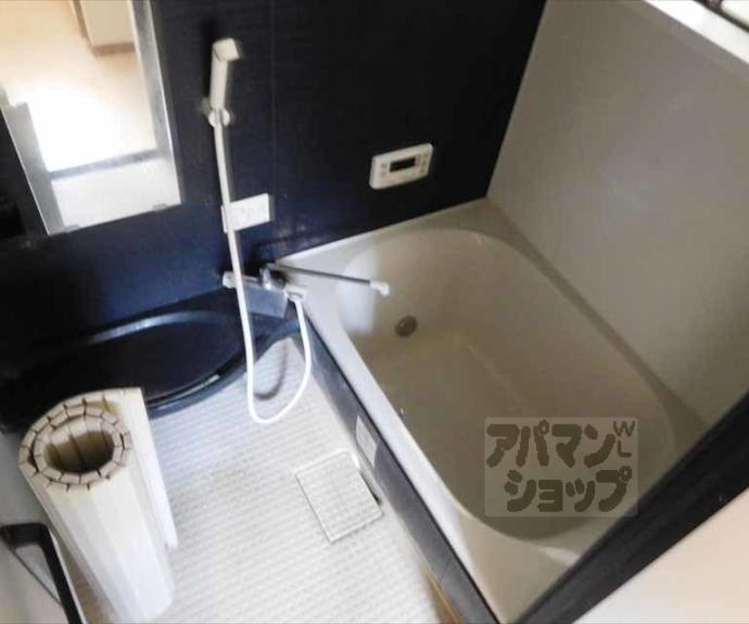 【衣笠開キ町貸家6-13】間取