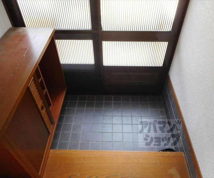 【衣笠開キ町貸家6-13】間取