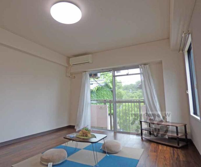 【メゾンド亜地路義】間取