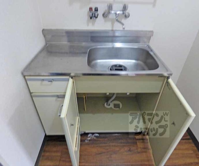 【メゾンド亜地路義】間取