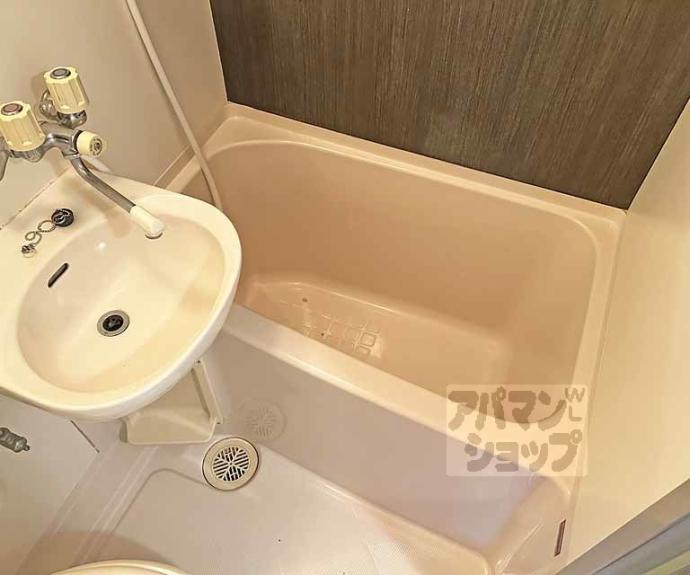 【AUBURN FUSHIMI MOMOYAMA】間取