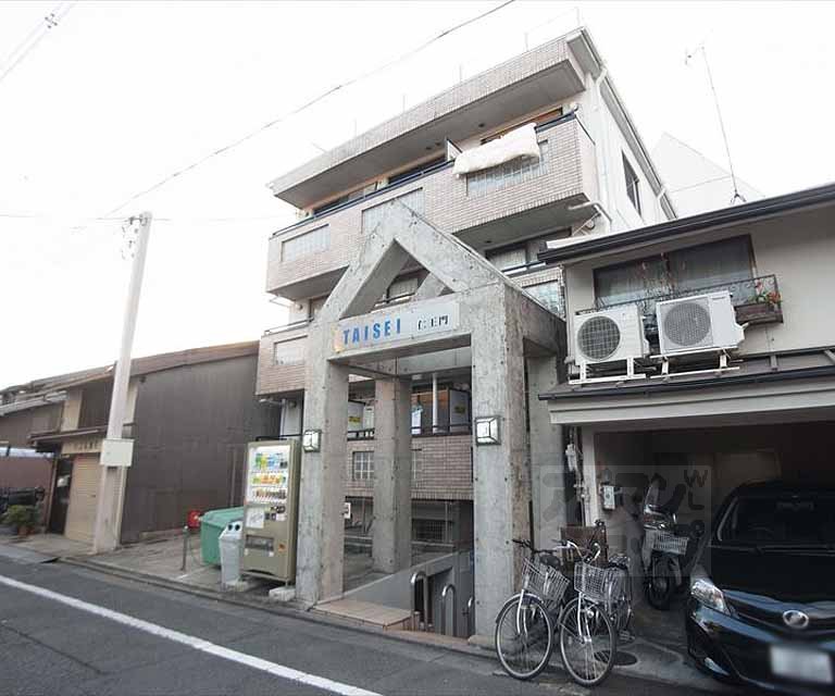 アクエルド仁王門