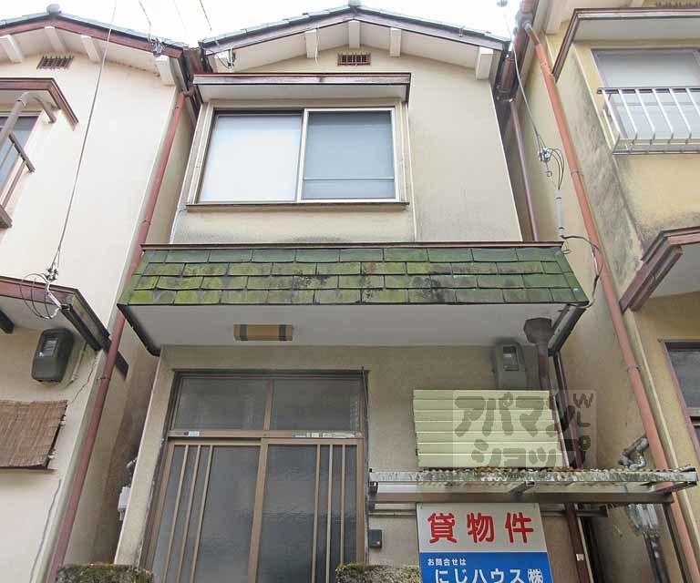 石田大山町貸家