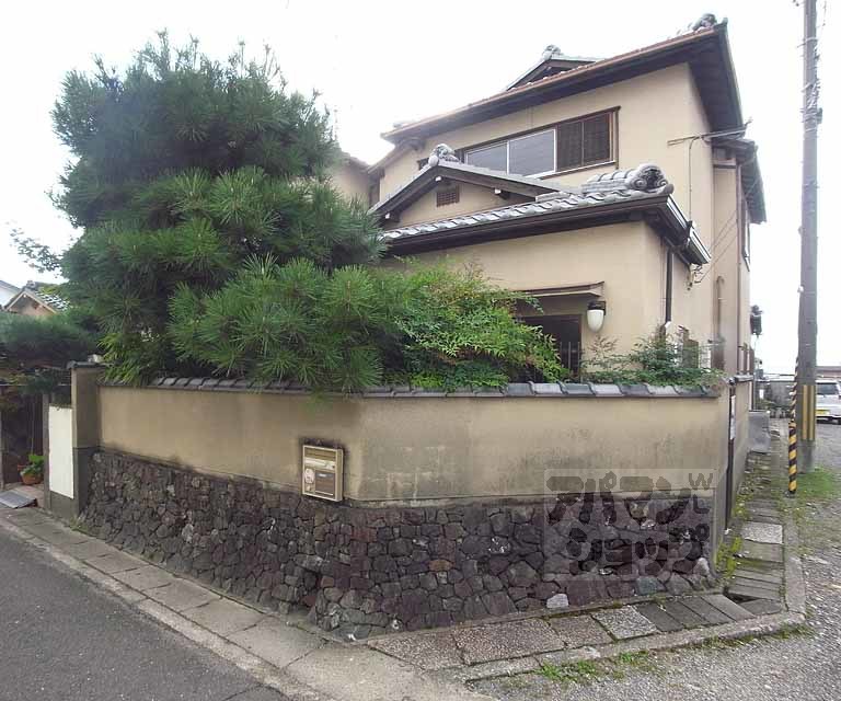 深草大亀谷大山町貸家