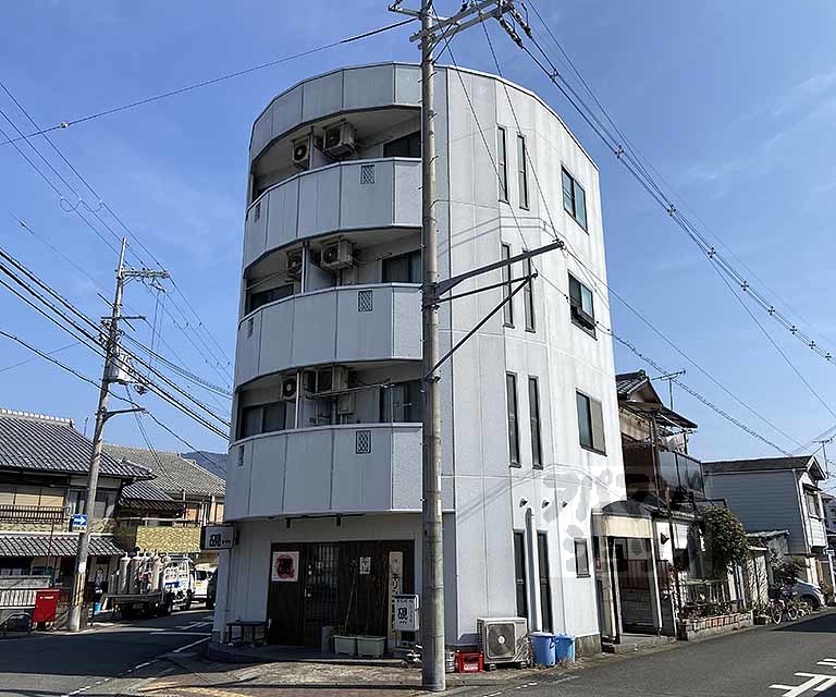 ルモンド安町