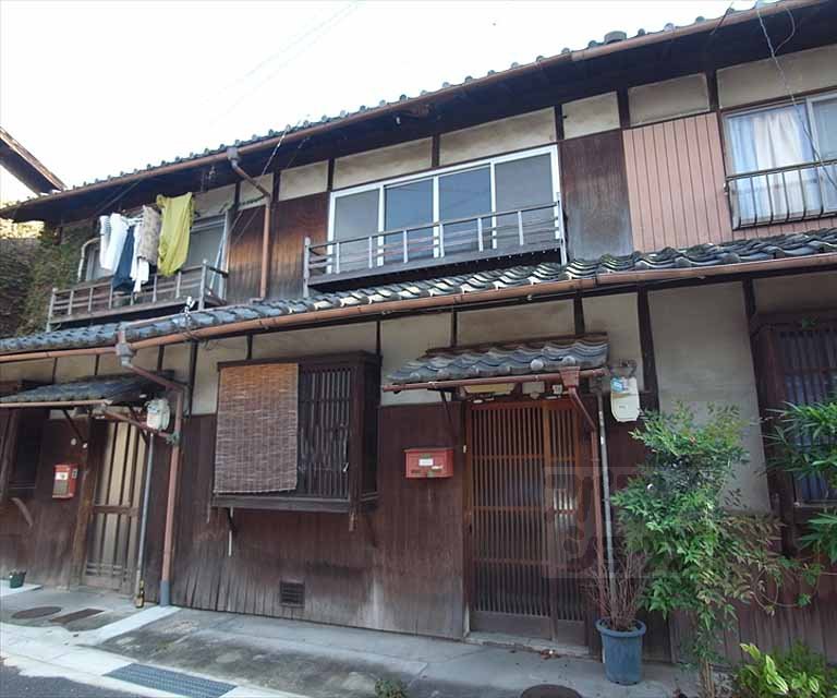 鹿ヶ谷西寺ノ前町貸家（中）