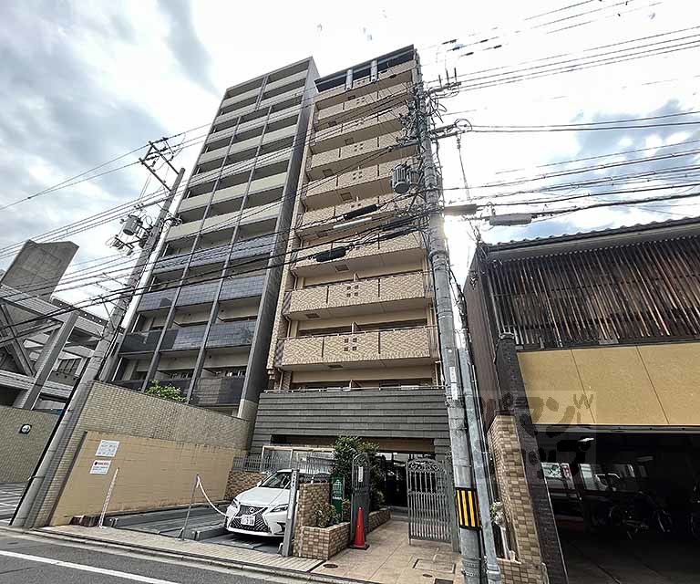 グラビスコート四条烏丸