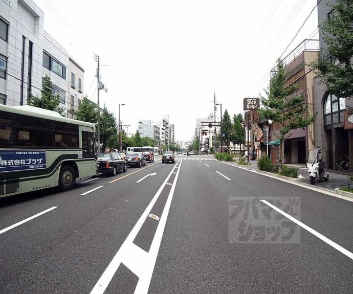 【シェモア河原町】間取