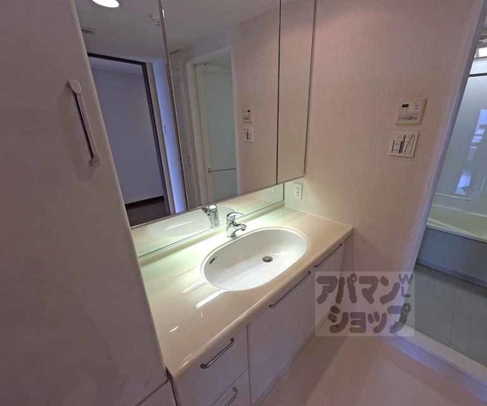 【グランクール河原町二条】間取