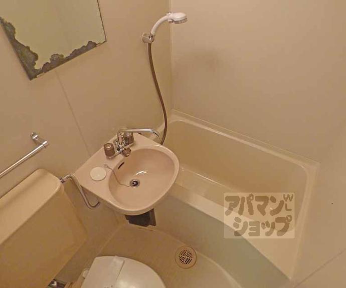 【シャロン下鴨】間取