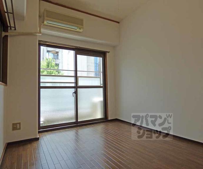 【シャロン下鴨】間取