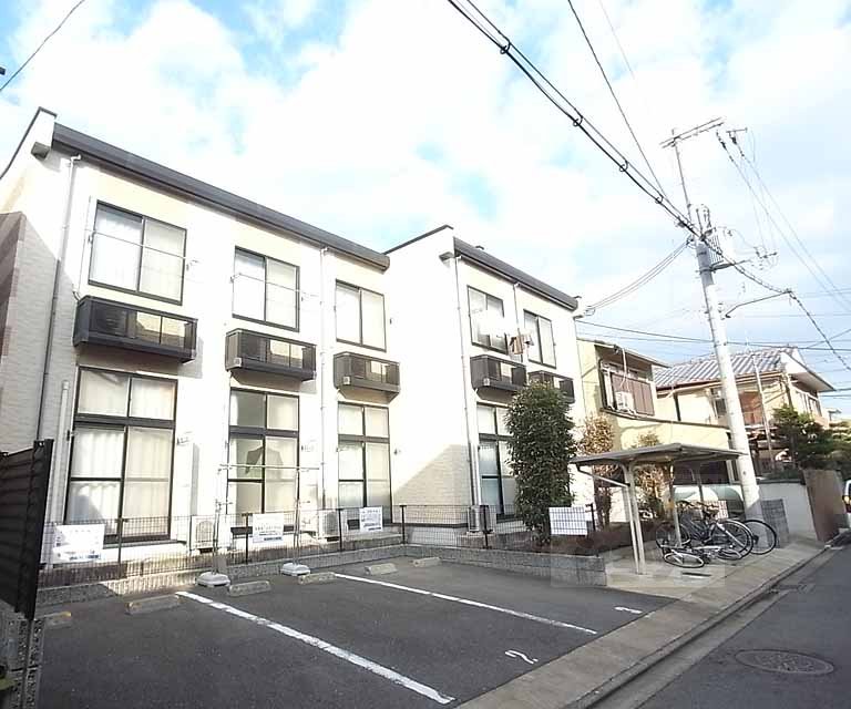 レオパレス円町