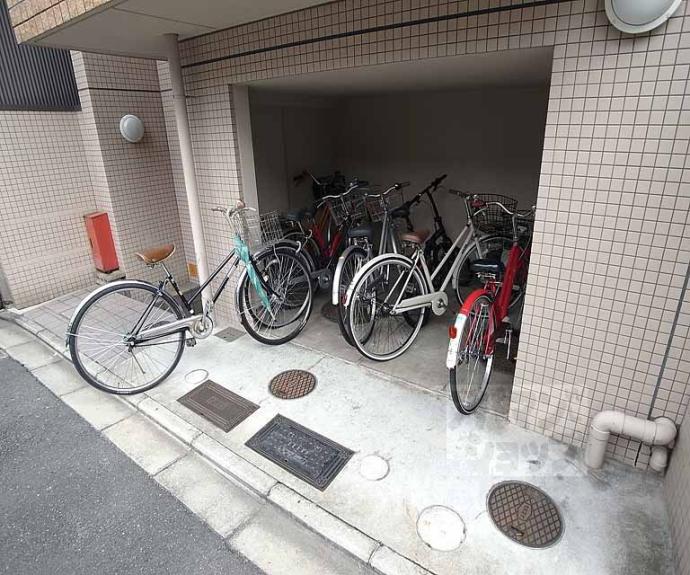 【カリヨン出町】間取