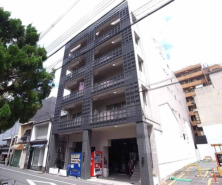 ドルチェヴィータ京都六角