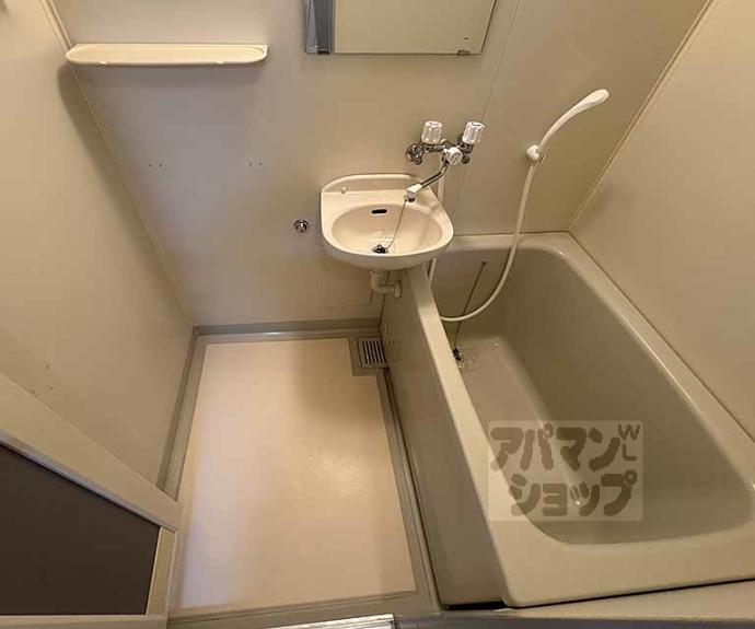 【カーサブリーゼ】間取