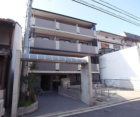 アヴァンセクール道正町