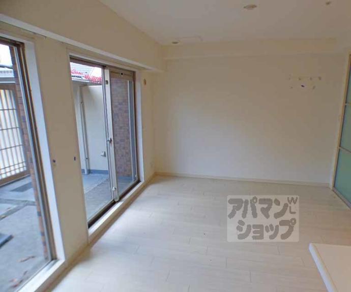 【プレサンス京大前】間取