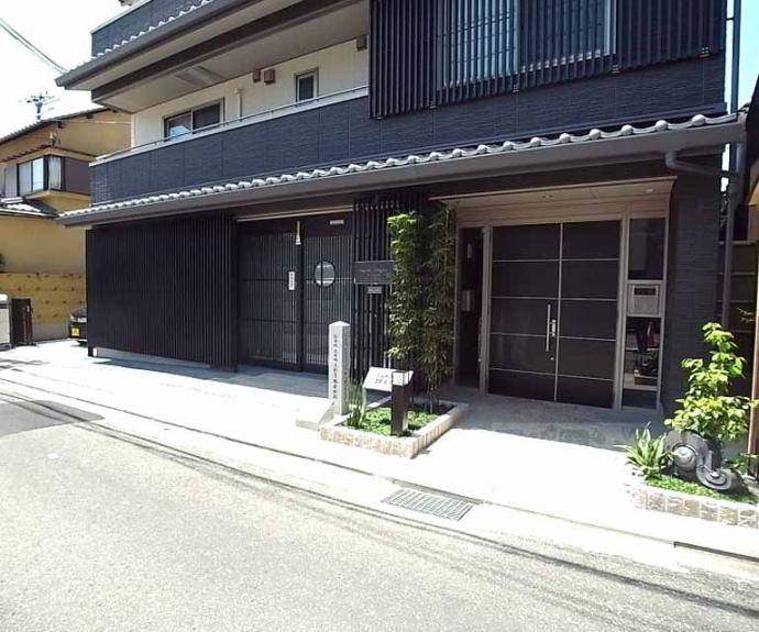 【シルクメゾン弾正町】間取