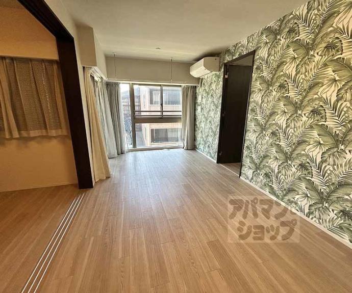 【パラドール太秦丸太町】間取