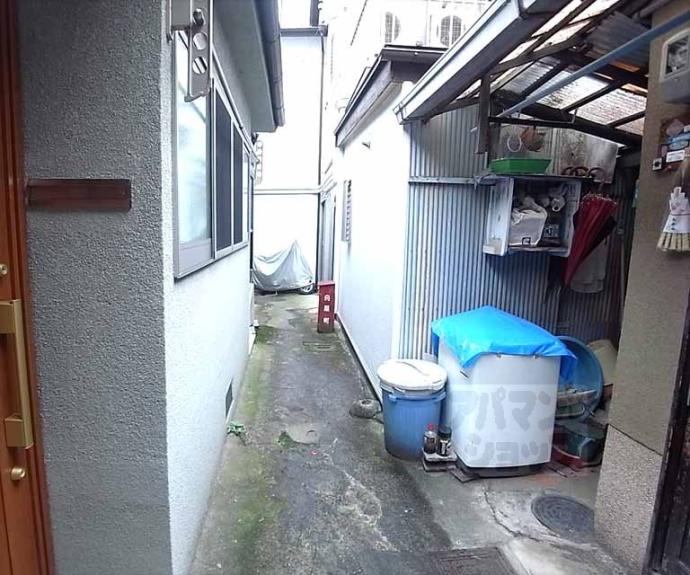 【舟屋町貸家】