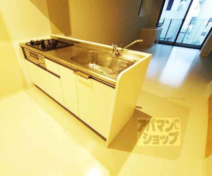 【ヴィラスタジオーネ御所南】間取