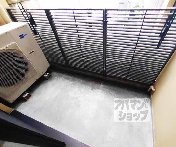 【ヴィラスタジオーネ御所南】間取