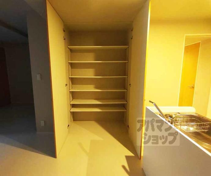 【ヴィラスタジオーネ御所南】間取